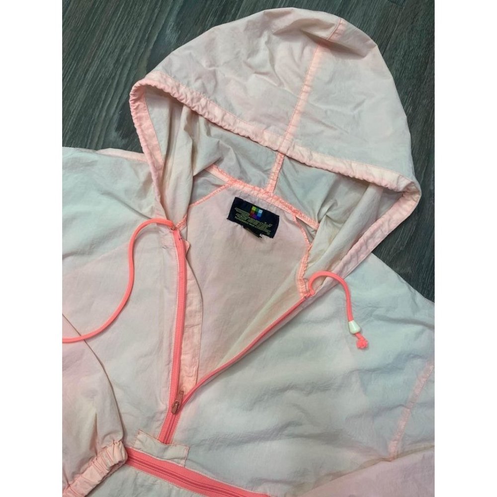 Breezin 80’s Vintage Windbreaker Size Medium